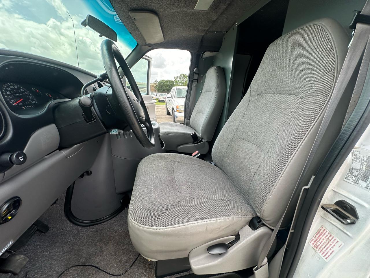 Ford Econoline E350 Super Duty 2000