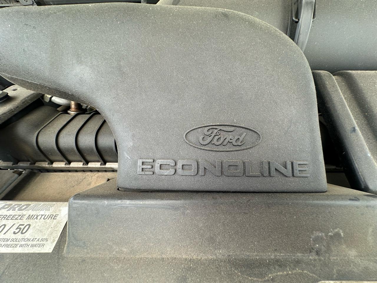 Ford Econoline E350 Super Duty 2000