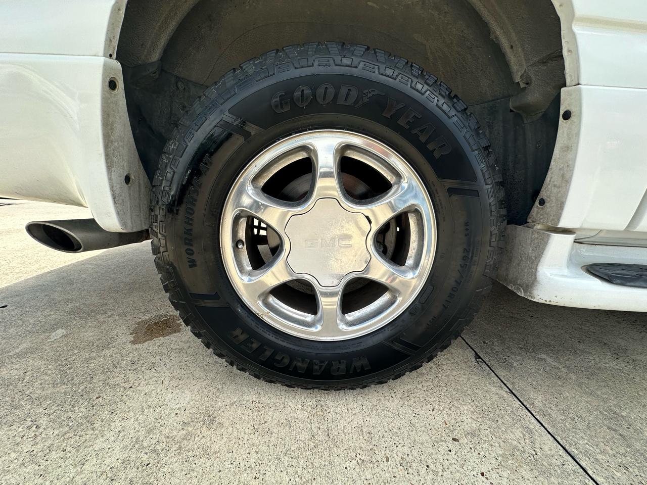 GMC Yukon Denali XL 2002