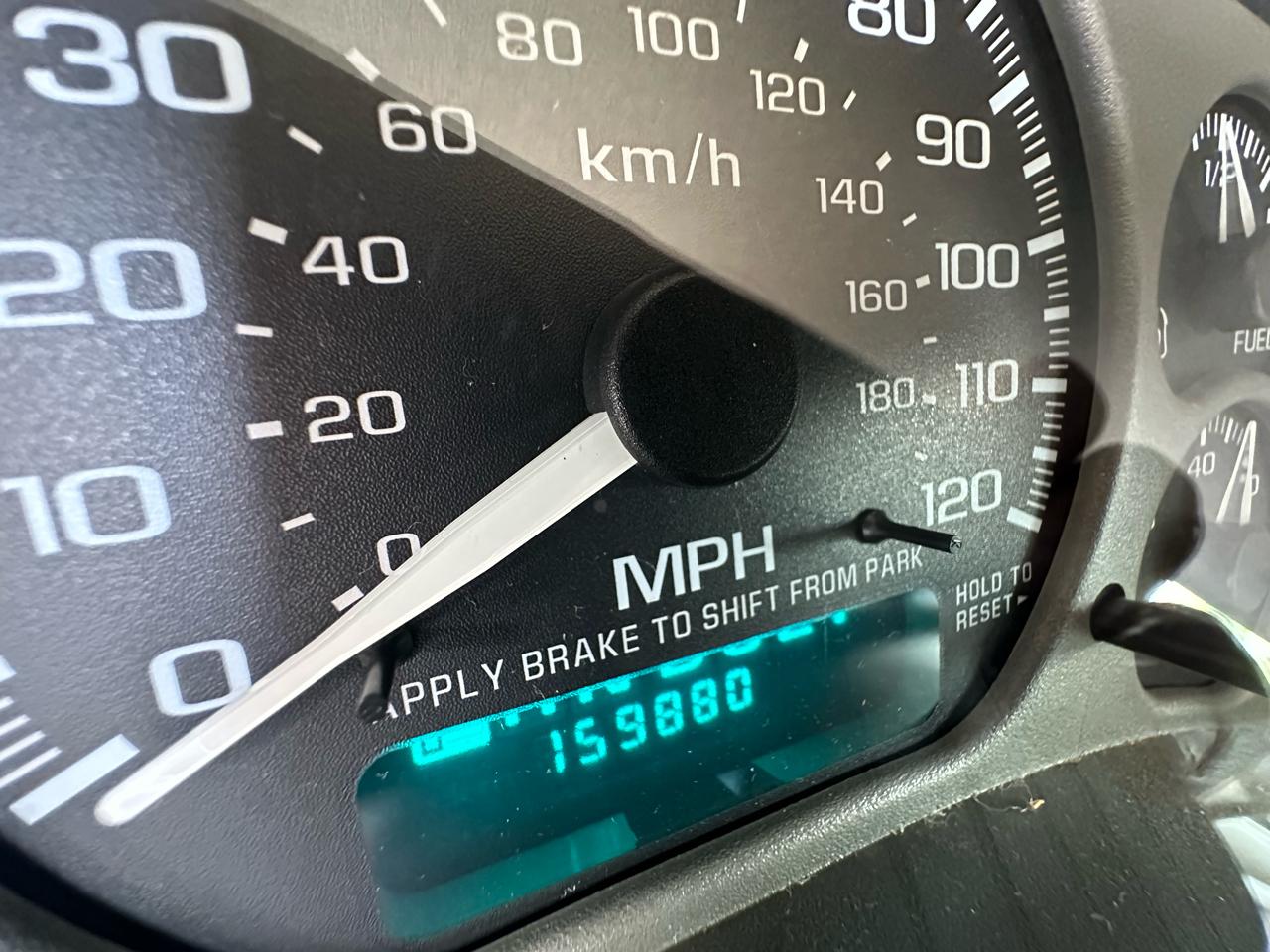 GMC Yukon Denali XL 2002