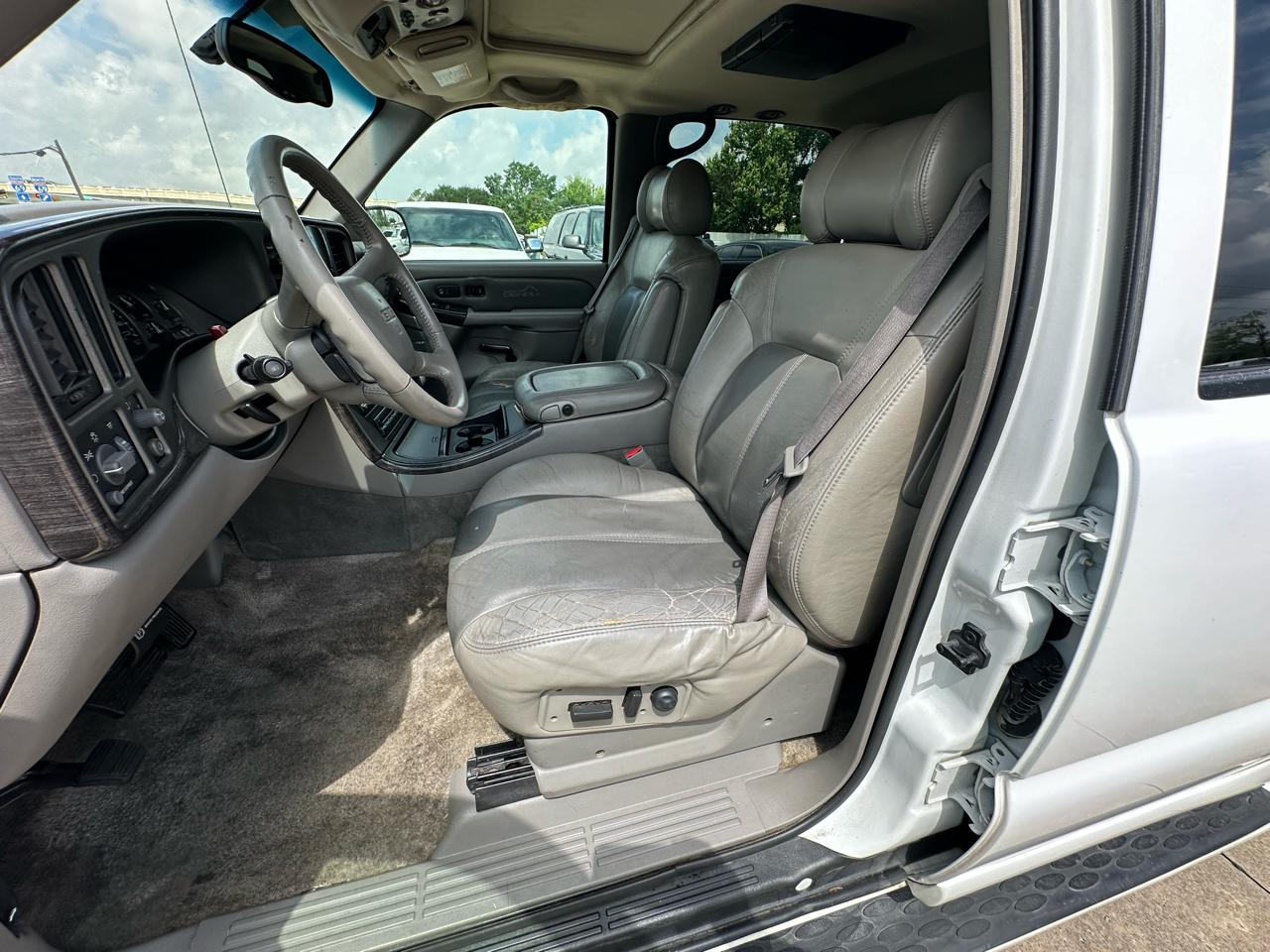 GMC Yukon Denali XL 2002