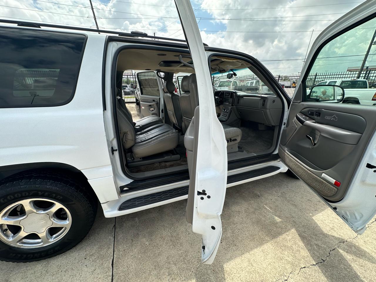 GMC Yukon Denali XL 2002