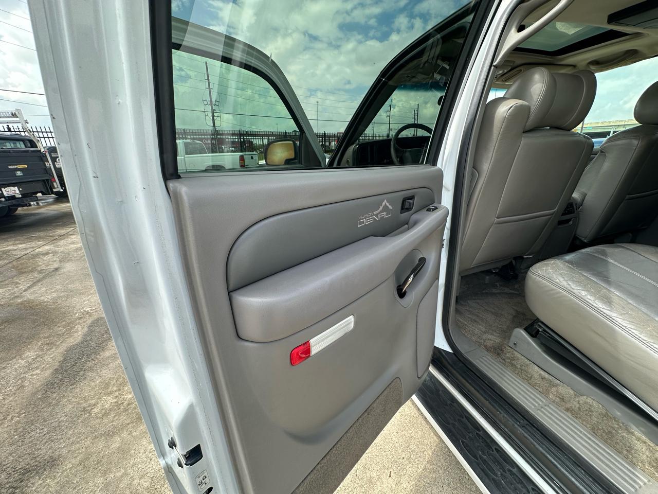 GMC Yukon Denali XL 2002