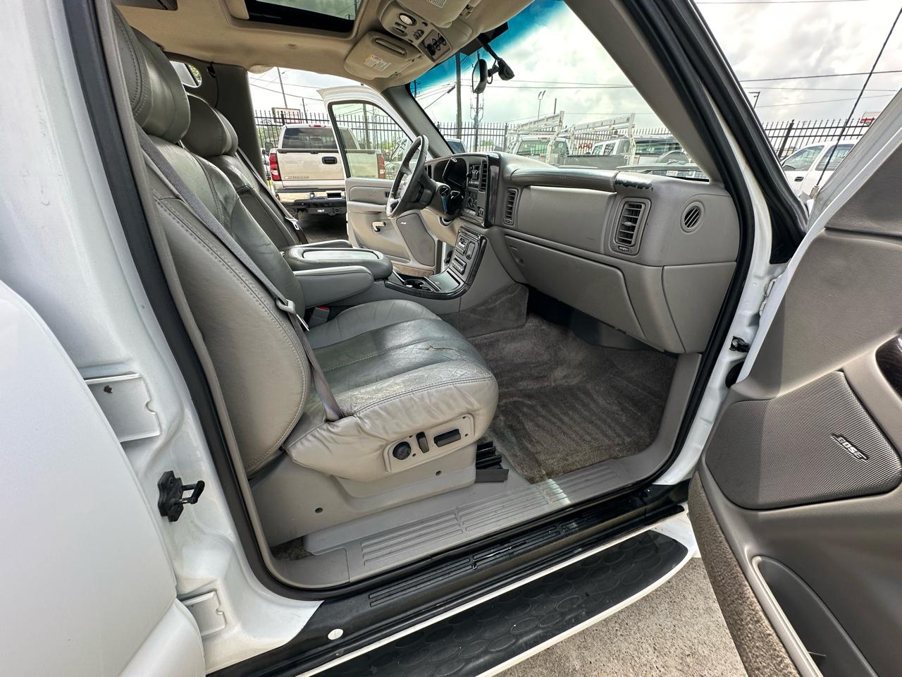 GMC Yukon Denali XL 2002