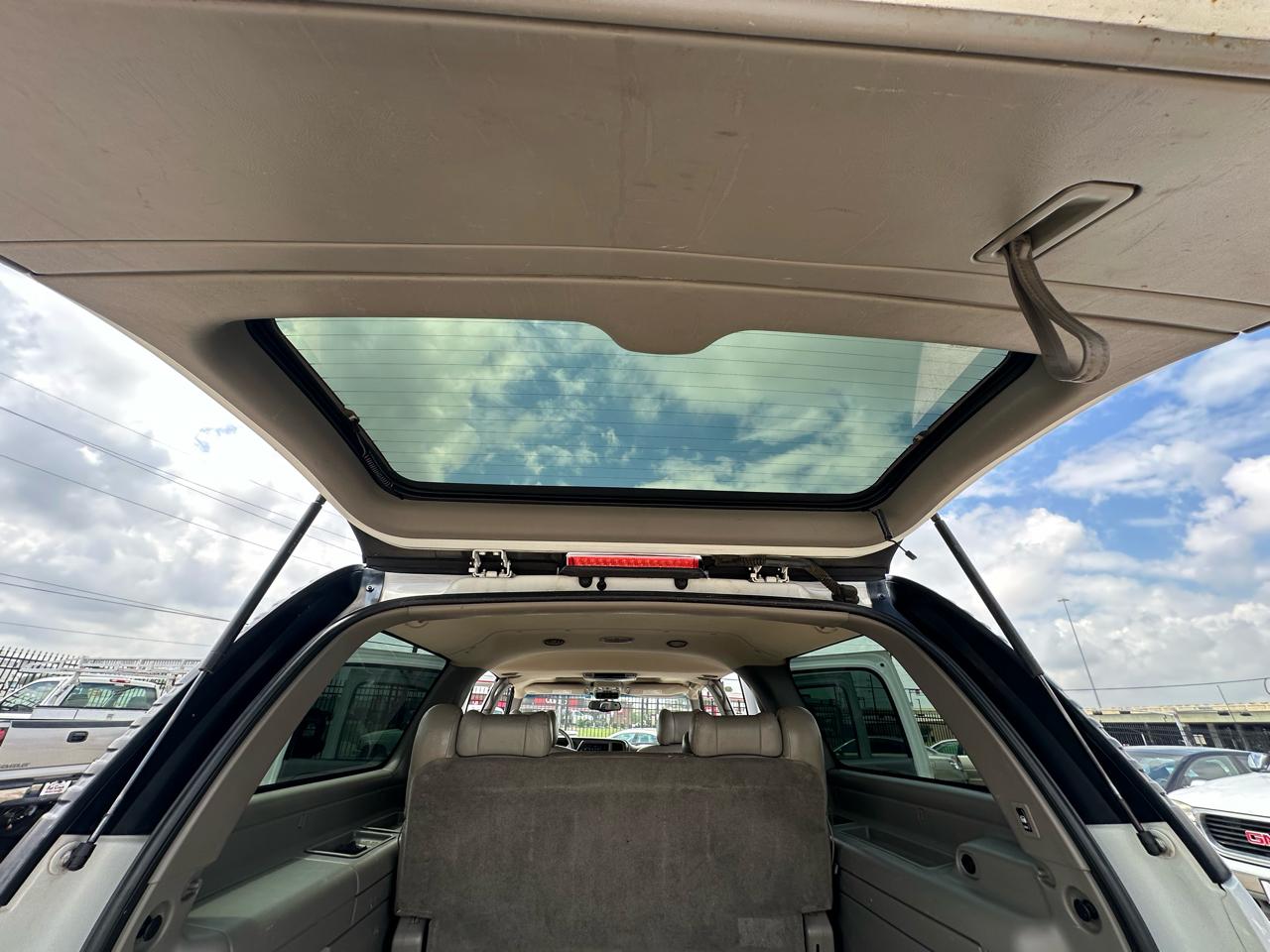 GMC Yukon Denali XL 2002