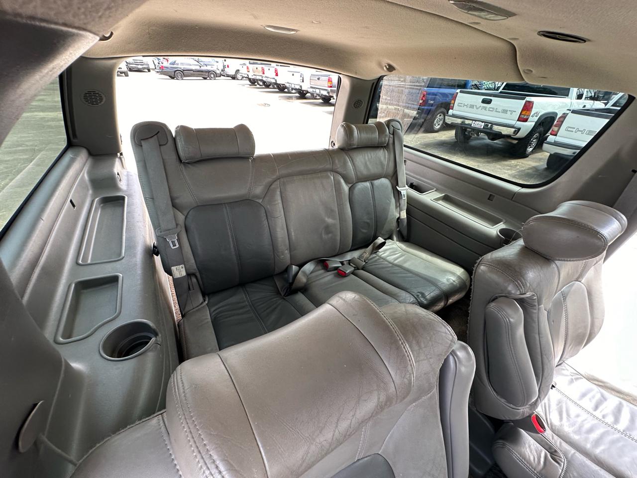 GMC Yukon Denali XL 2002