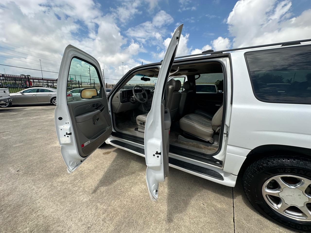 GMC Yukon Denali XL 2002