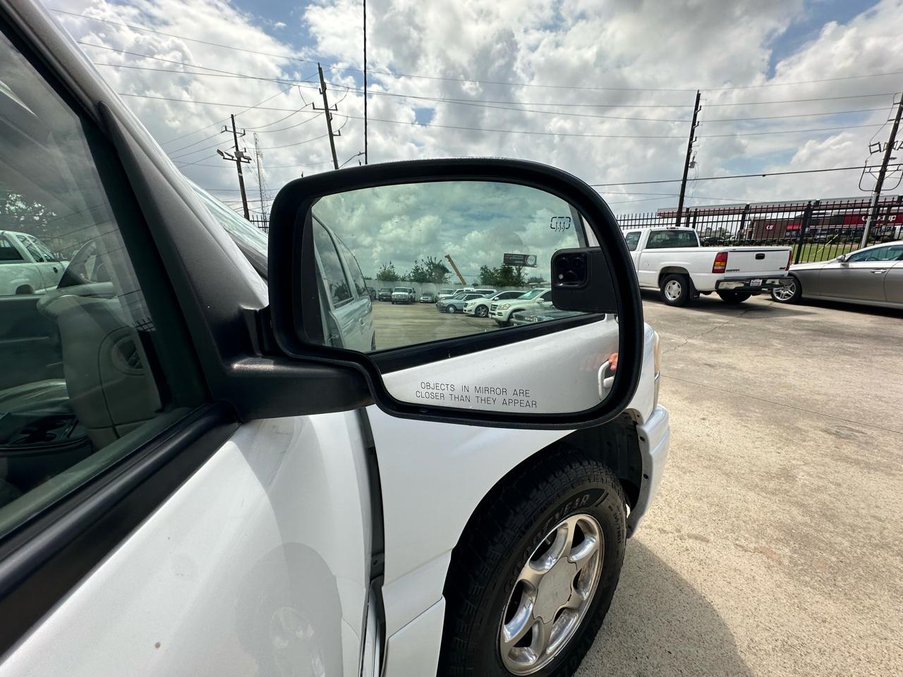 GMC Yukon Denali XL 2002