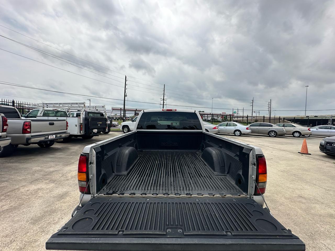 GMC Sierra 1500 SLE Ext. Cab Short Bed 2WD 2005