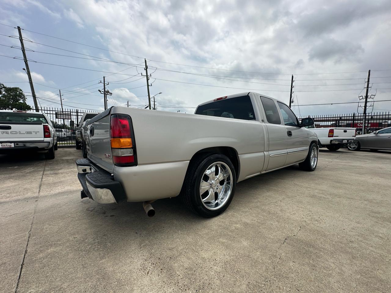 GMC Sierra 1500 SLE Ext. Cab Short Bed 2WD 2005