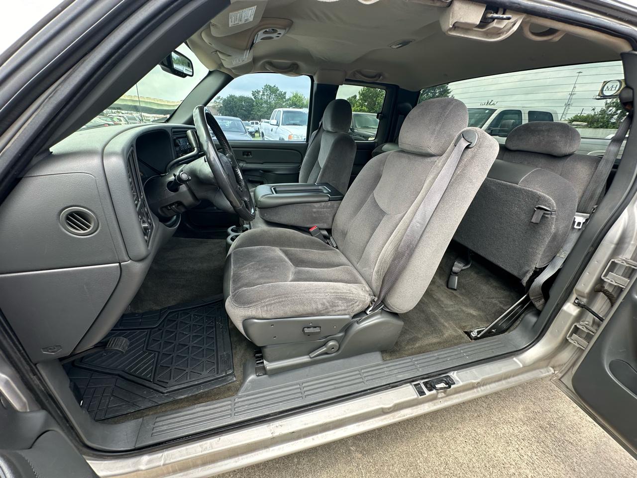 GMC Sierra 1500 SLE Ext. Cab Short Bed 2WD 2005