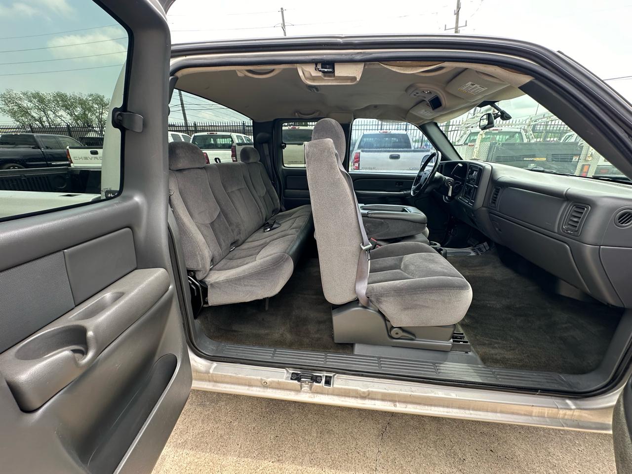 GMC Sierra 1500 SLE Ext. Cab Short Bed 2WD 2005