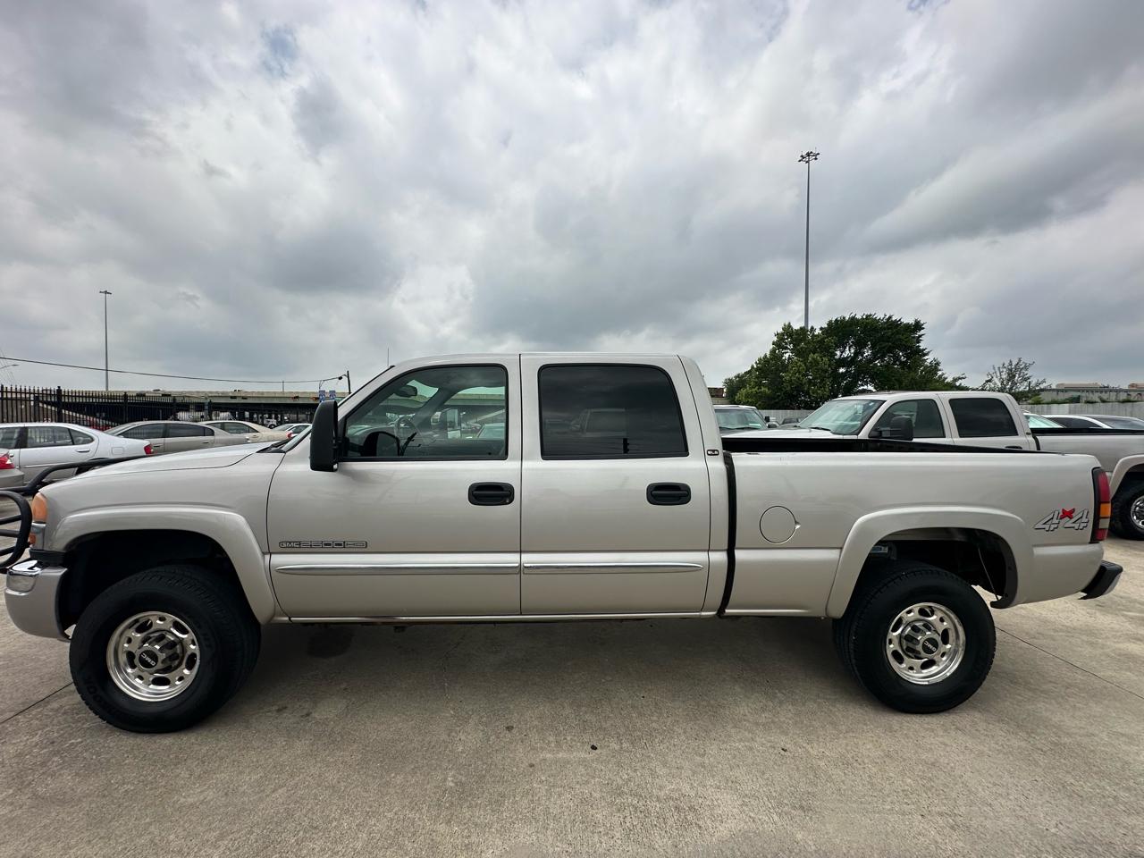 GMC Sierra 2500HD SLE Crew Cab Short Bed 4WD 2006