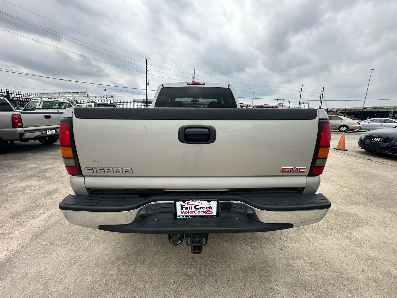GMC Sierra 2500HD SLE Crew Cab Short Bed 4WD 2006