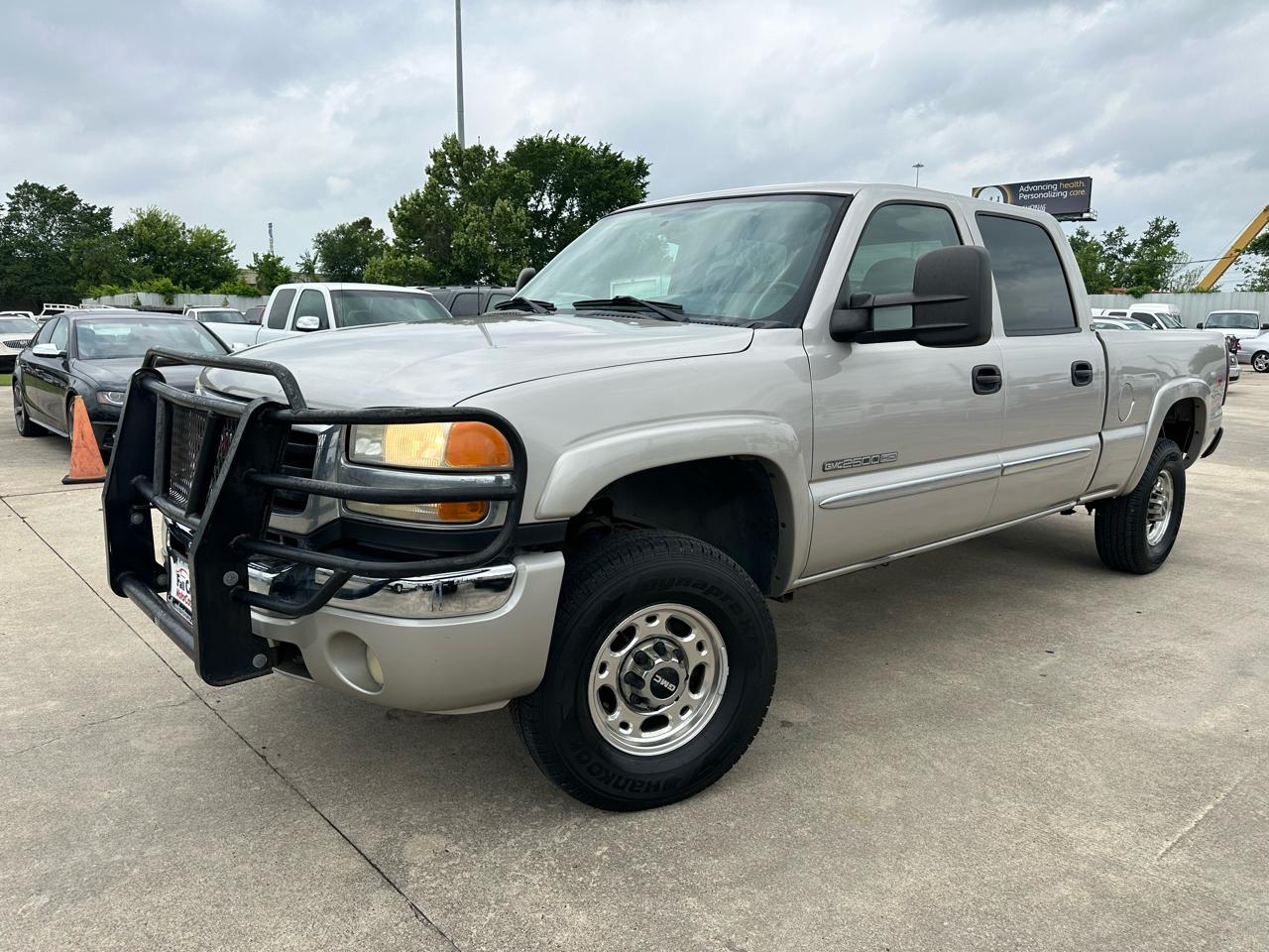 GMC Sierra 2500HD SLE Crew Cab Short Bed 4WD 2006