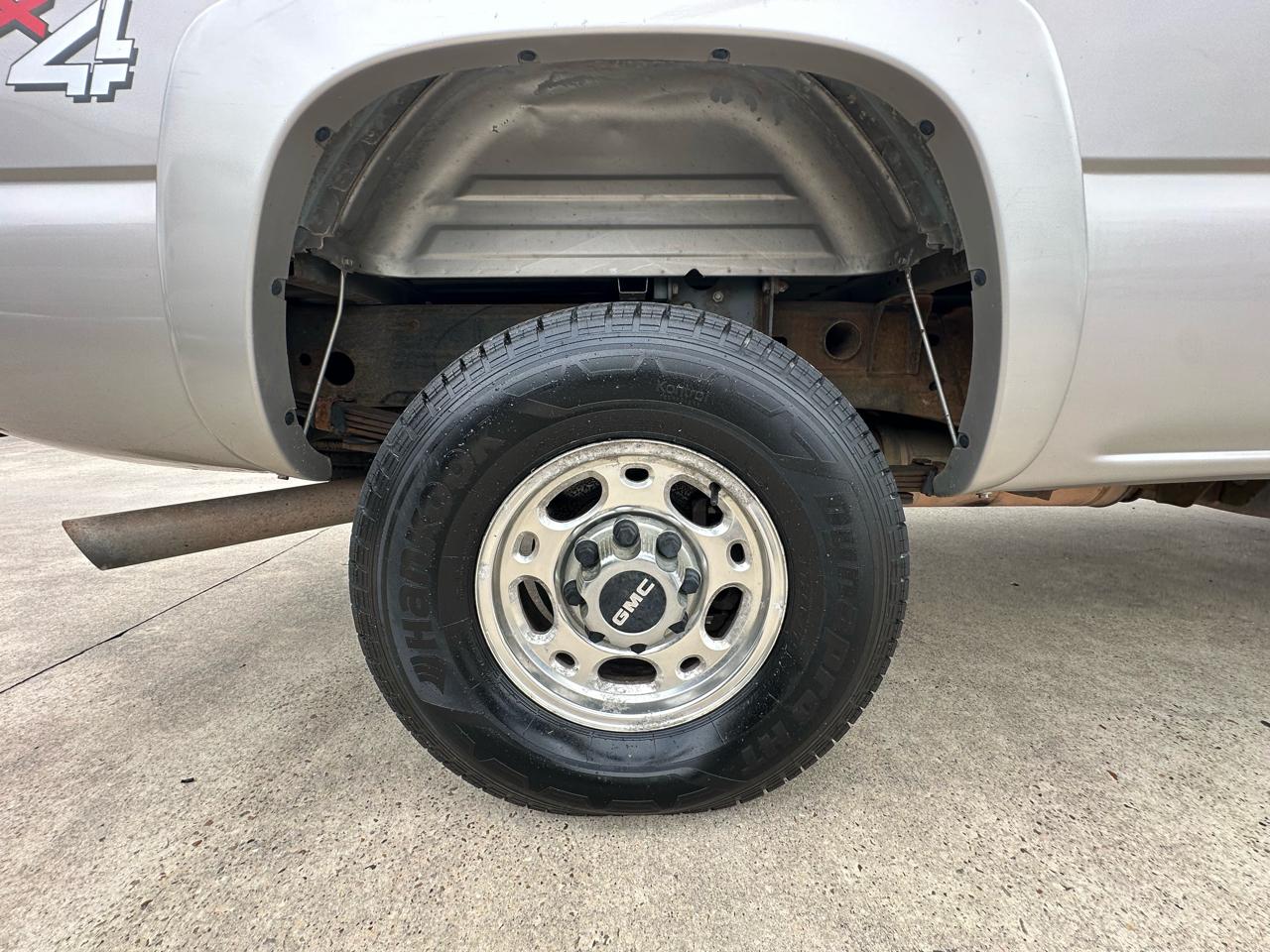 GMC Sierra 2500HD SLE Crew Cab Short Bed 4WD 2006