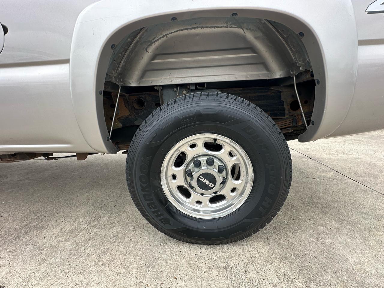 GMC Sierra 2500HD SLE Crew Cab Short Bed 4WD 2006