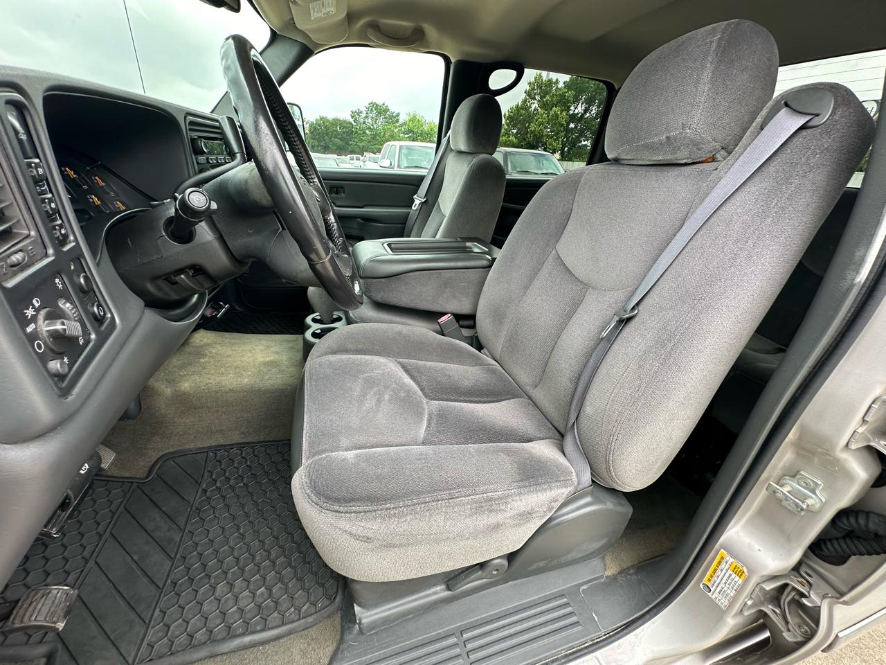 GMC Sierra 2500HD SLE Crew Cab Short Bed 4WD 2006