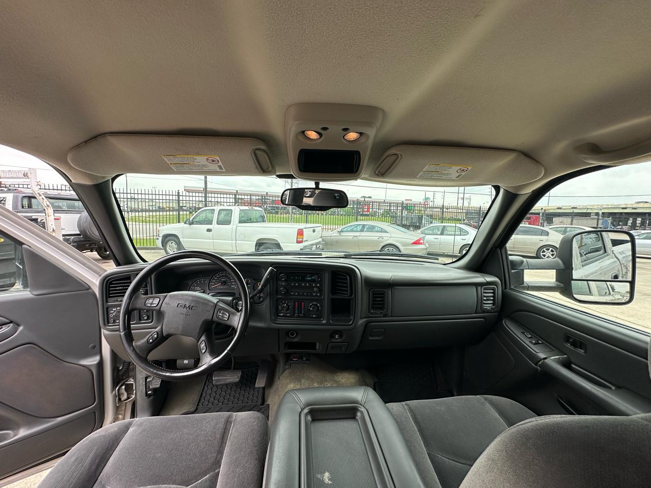 GMC Sierra 2500HD SLE Crew Cab Short Bed 4WD 2006