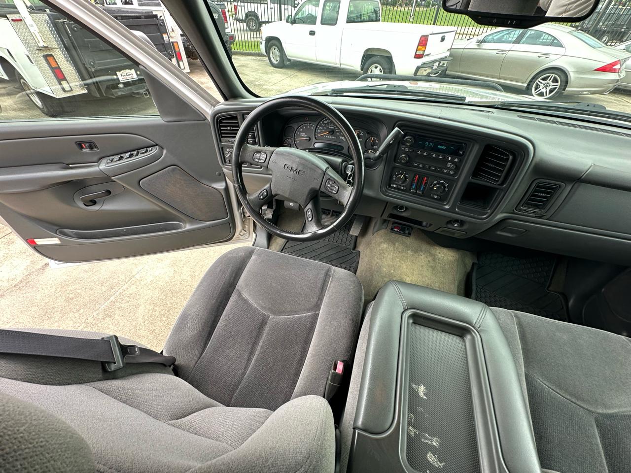 GMC Sierra 2500HD SLE Crew Cab Short Bed 4WD 2006