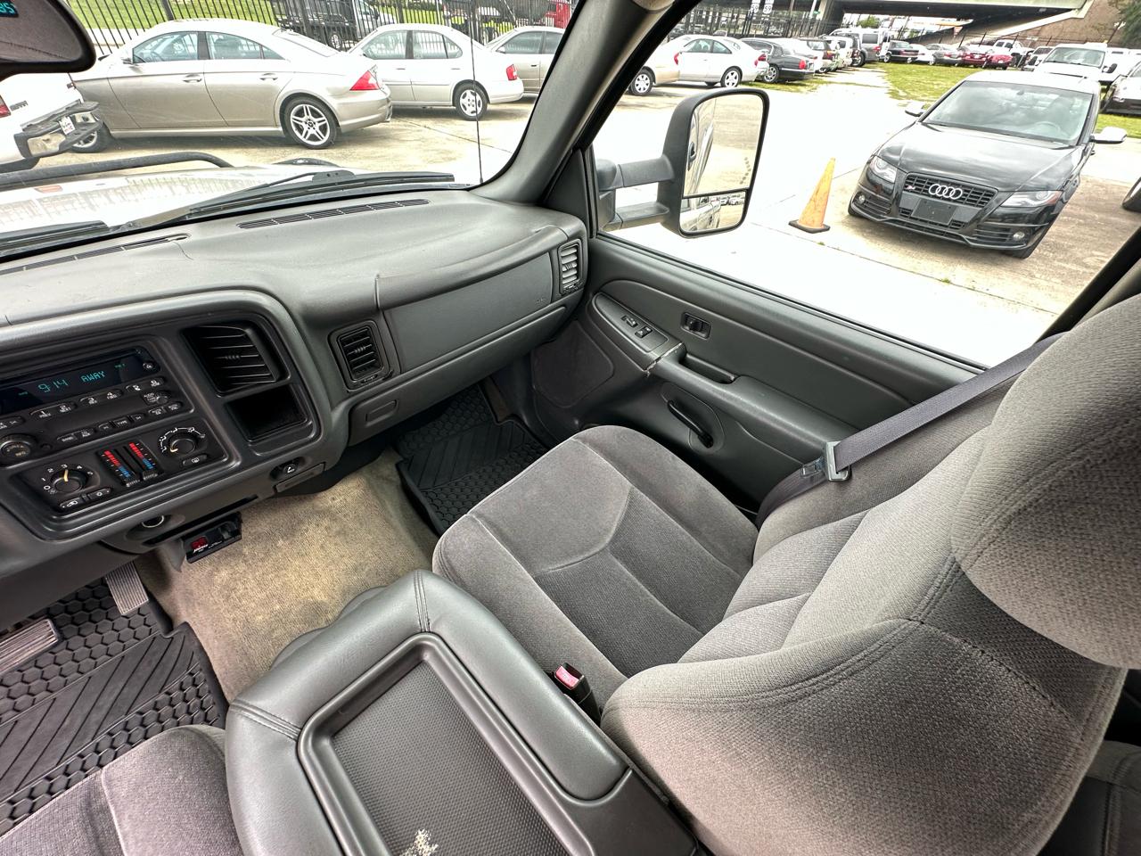 GMC Sierra 2500HD SLE Crew Cab Short Bed 4WD 2006