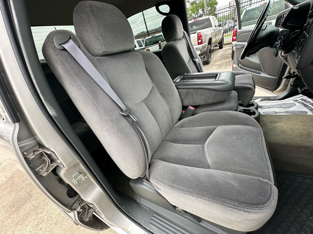 GMC Sierra 2500HD SLE Crew Cab Short Bed 4WD 2006