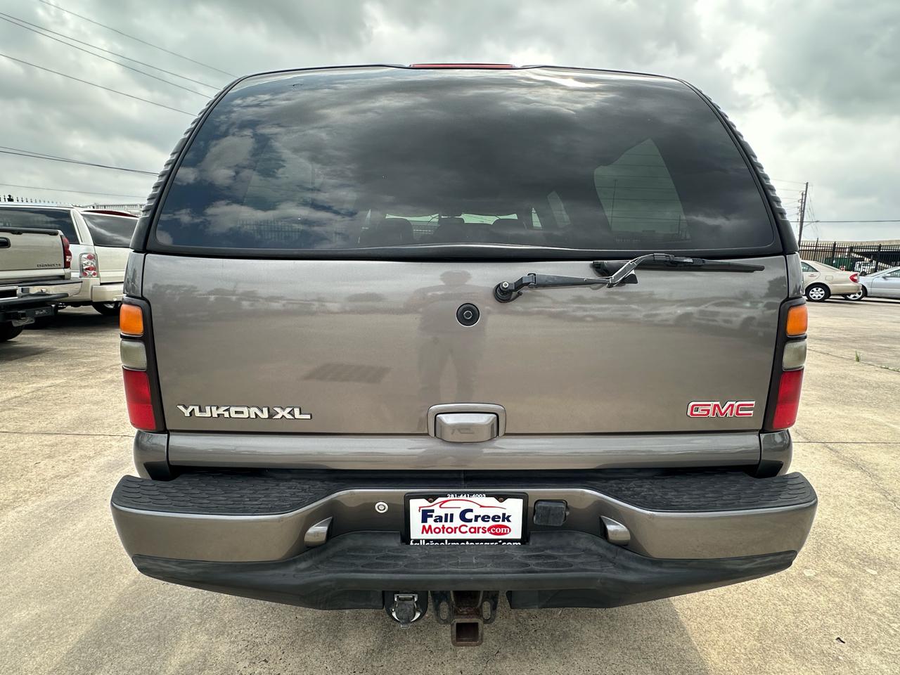 GMC Yukon Denali XL 2005