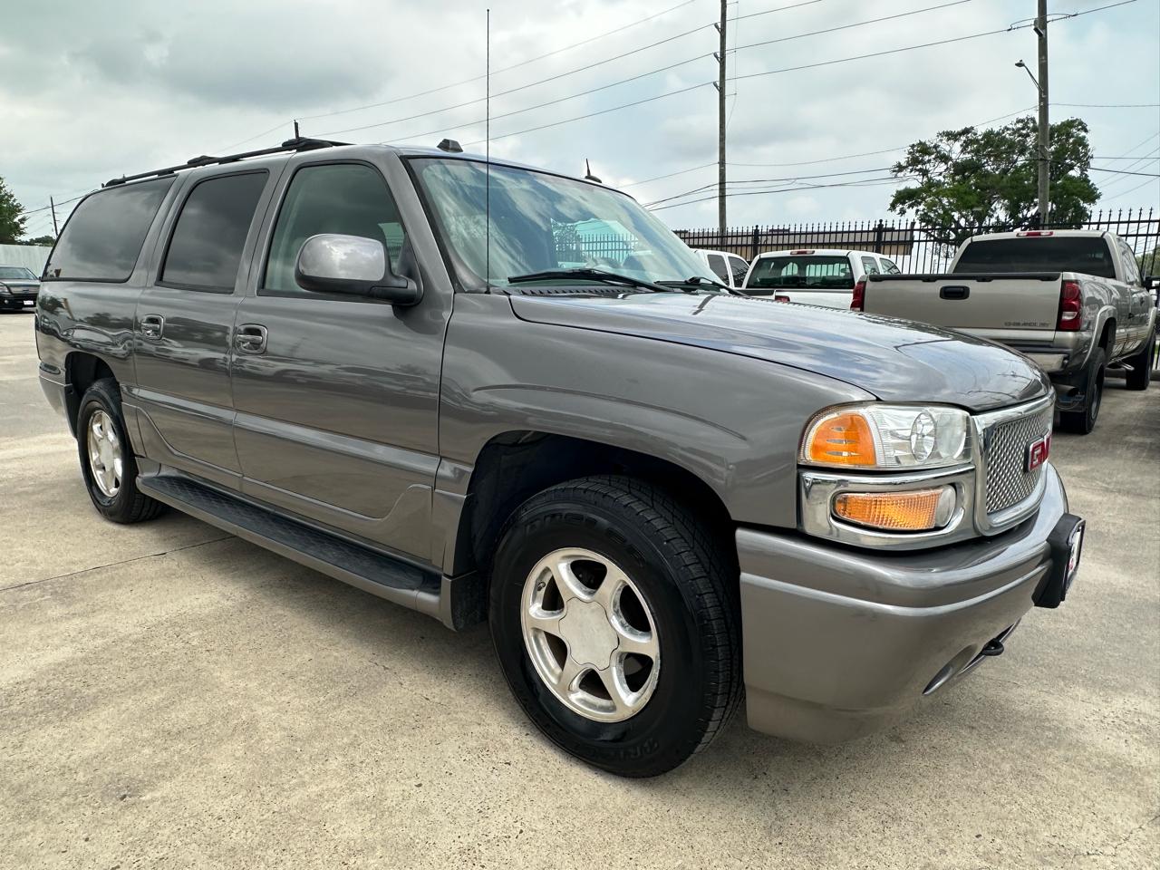 GMC Yukon Denali XL 2005