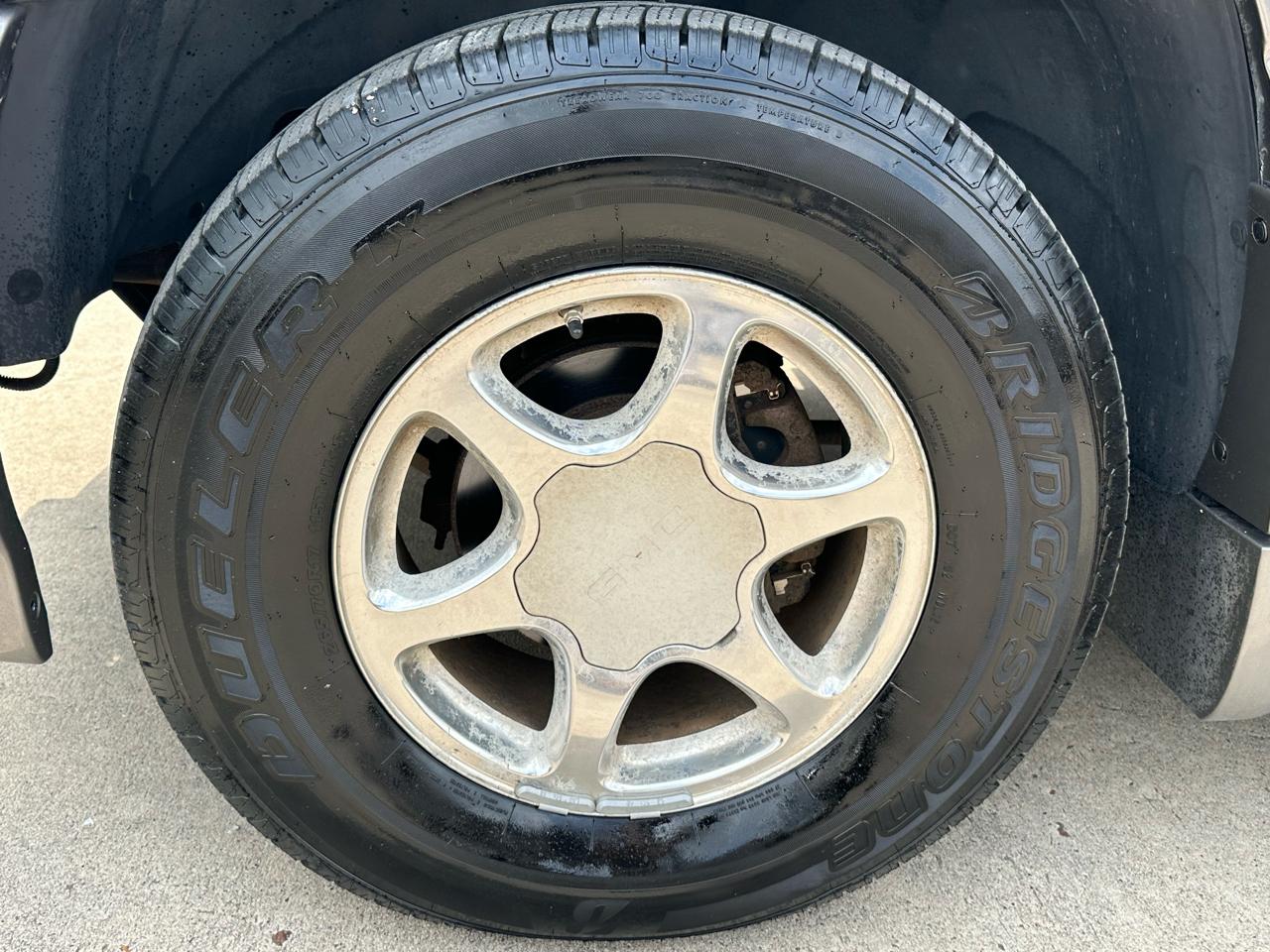 GMC Yukon Denali XL 2005