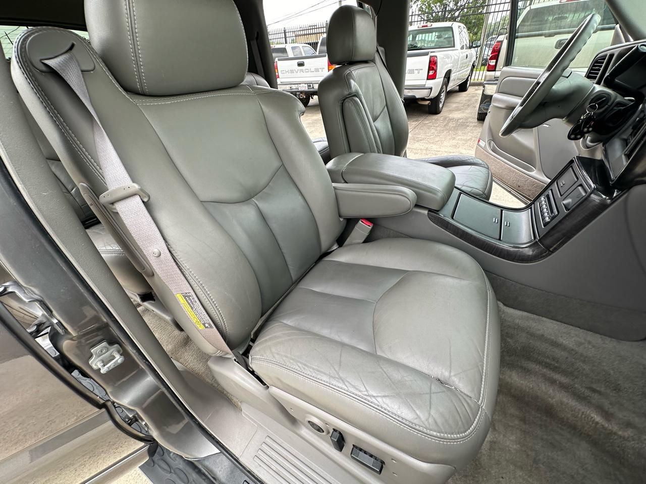 GMC Yukon Denali XL 2005