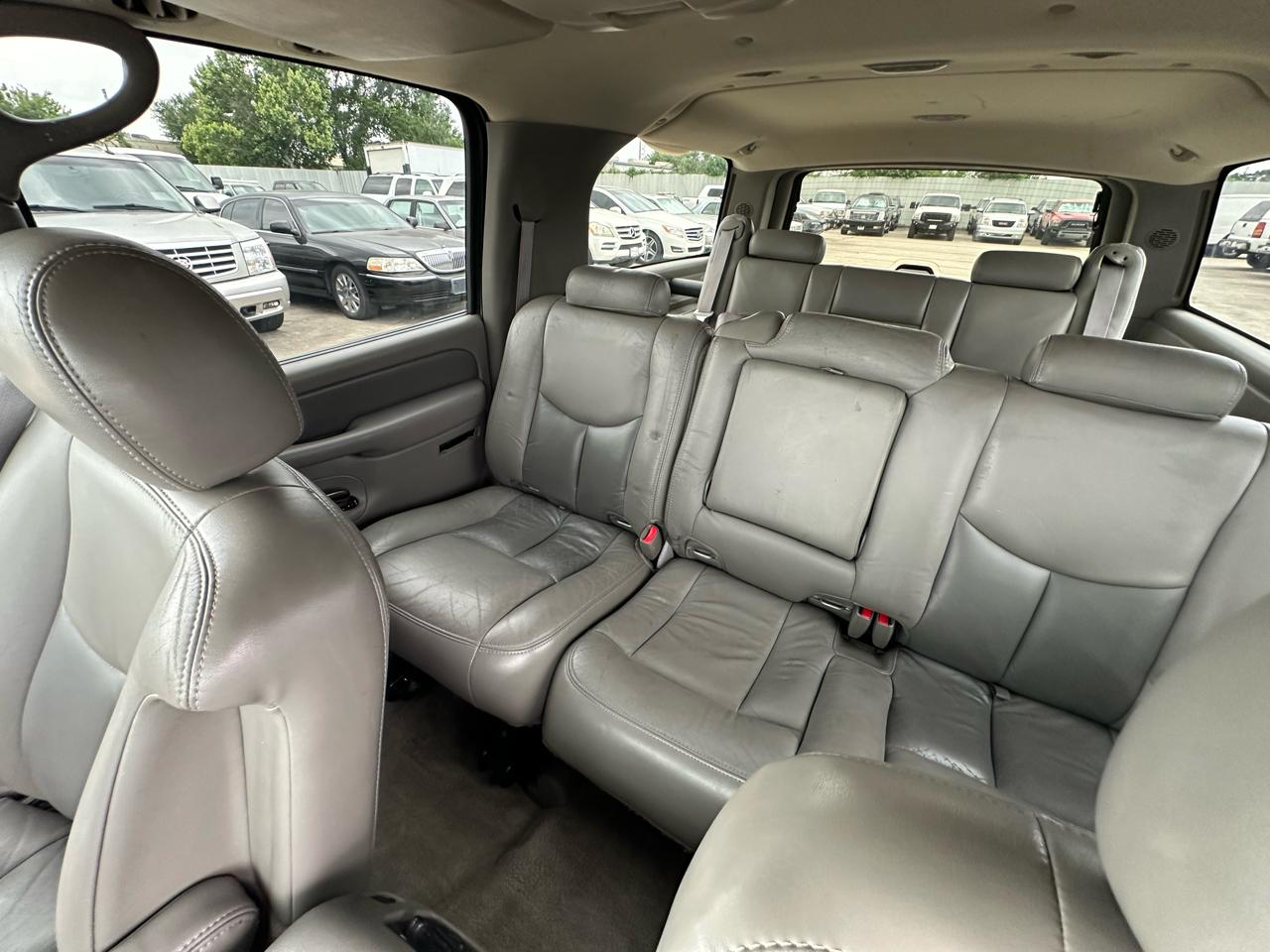 GMC Yukon Denali XL 2005