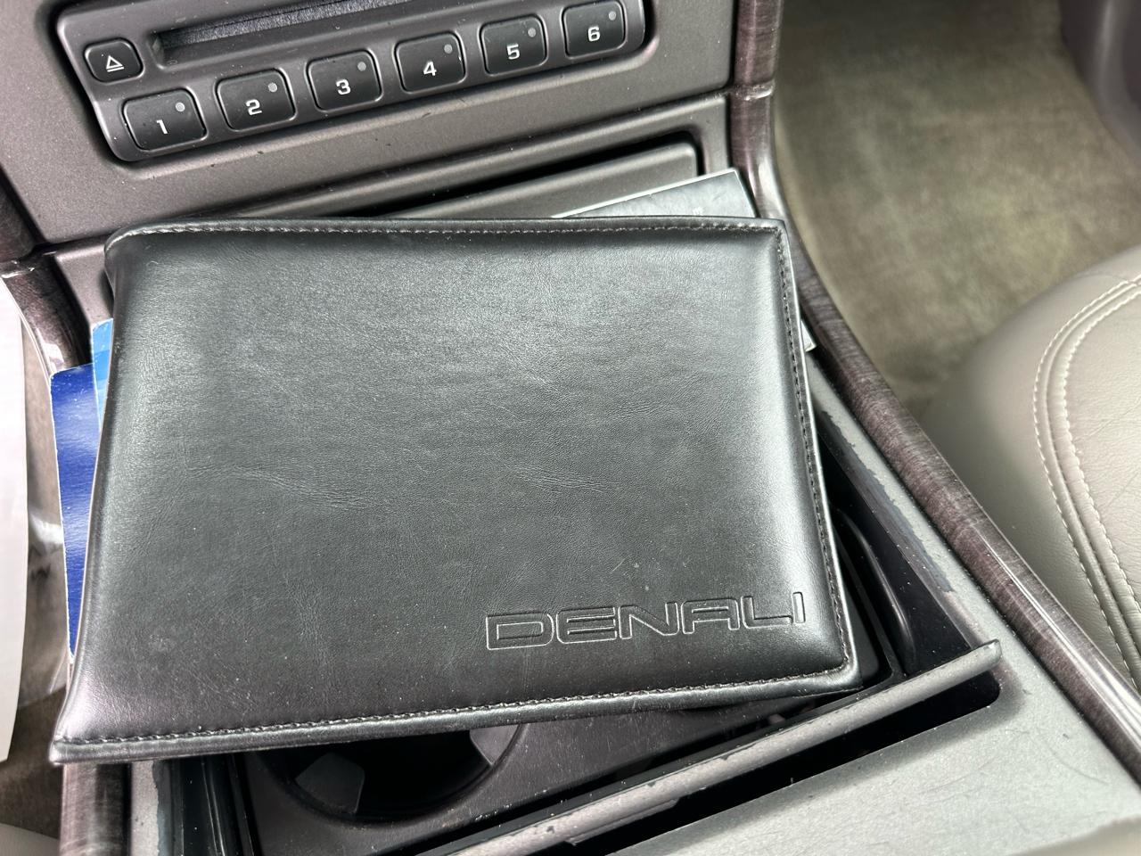 GMC Yukon Denali XL 2005