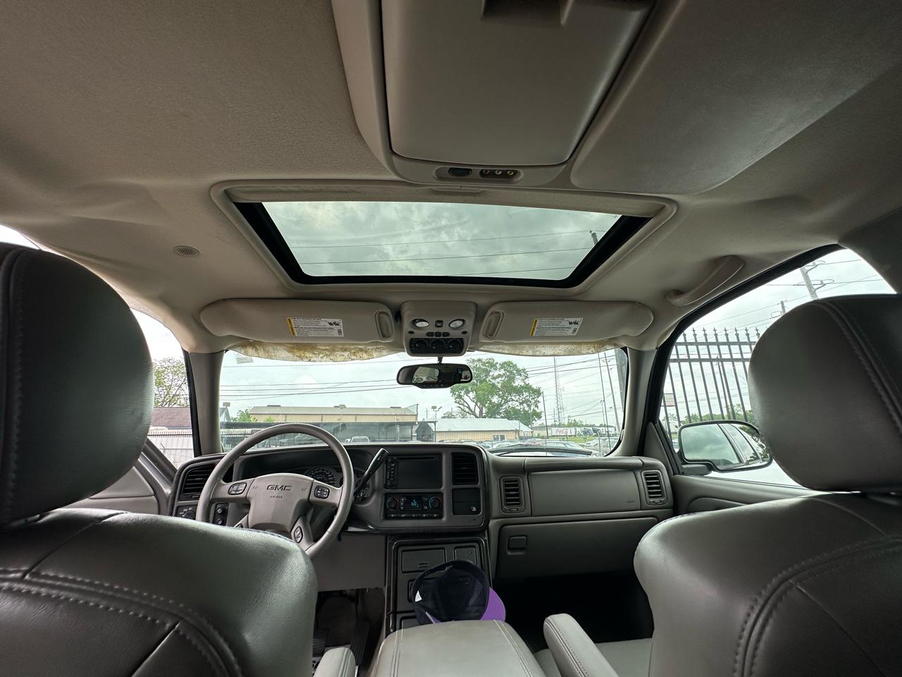 GMC Yukon Denali XL 2005