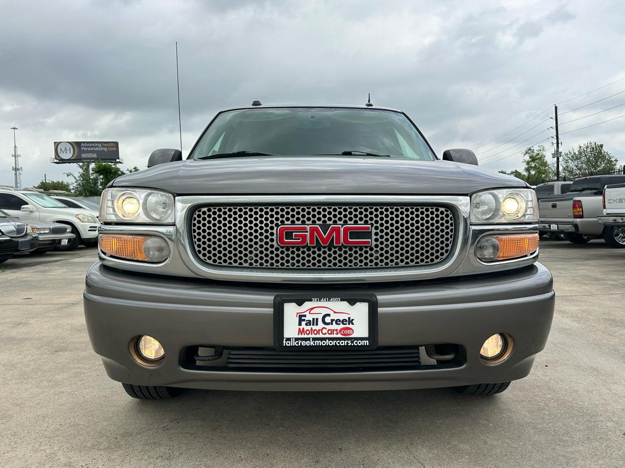 GMC Yukon Denali XL 2005