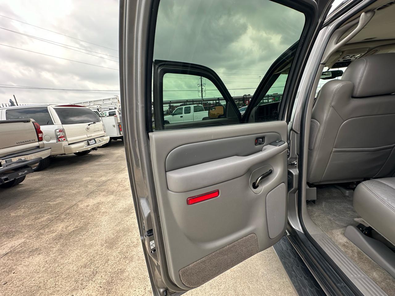 GMC Yukon Denali XL 2005