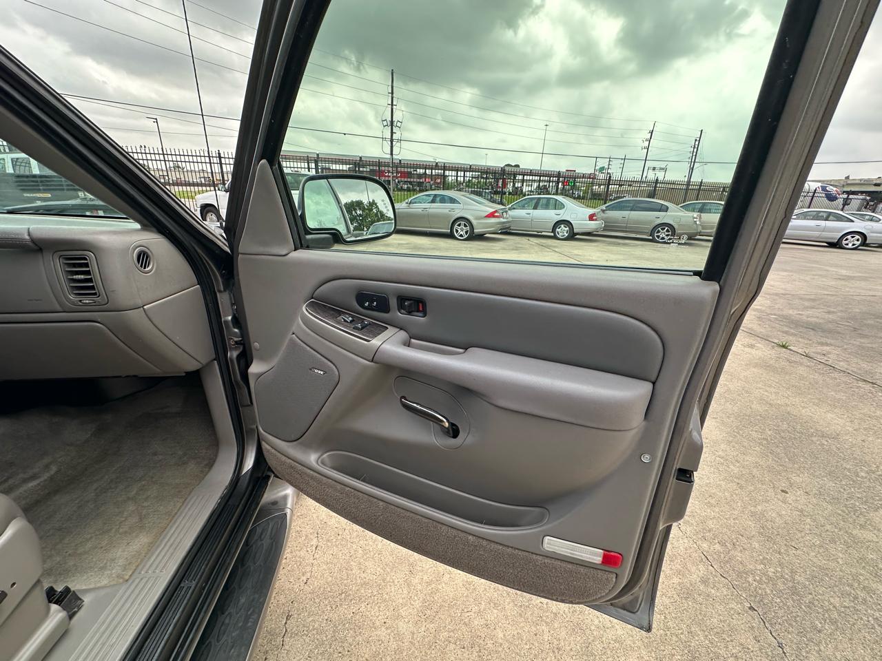 GMC Yukon Denali XL 2005