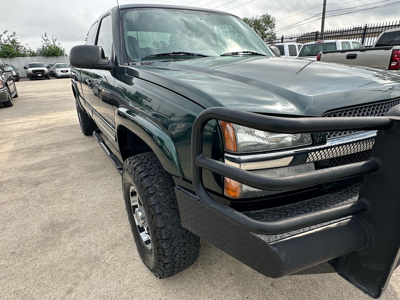 Chevrolet Silverado 2500HD LS Ext. Cab Long Bed 4WD 2004