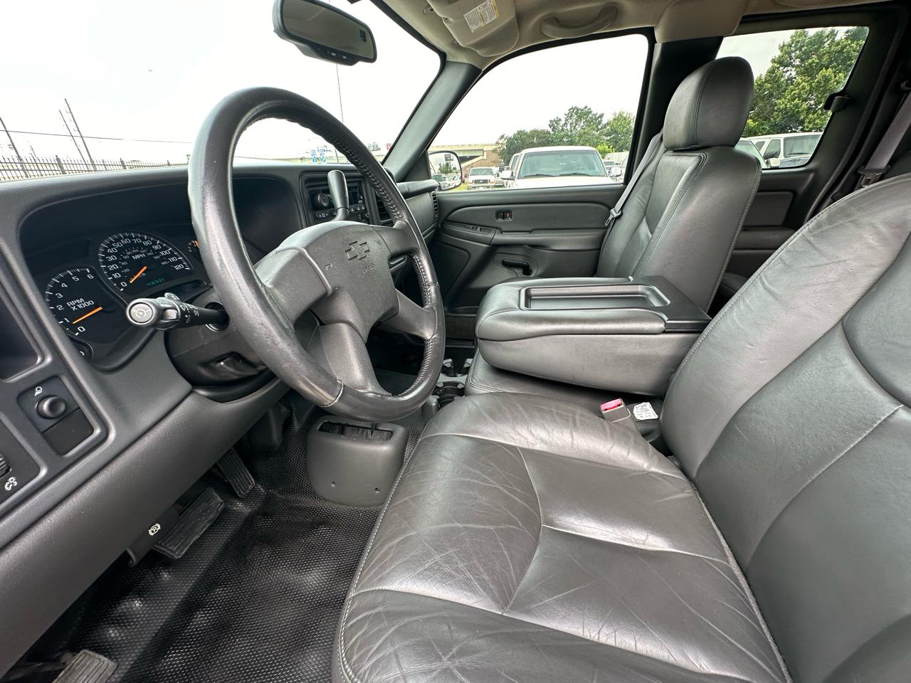 Chevrolet Silverado 2500HD LS Ext. Cab Long Bed 4WD 2004