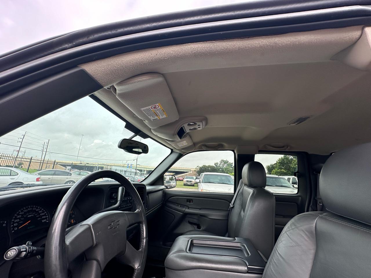 Chevrolet Silverado 2500HD LS Ext. Cab Long Bed 4WD 2004