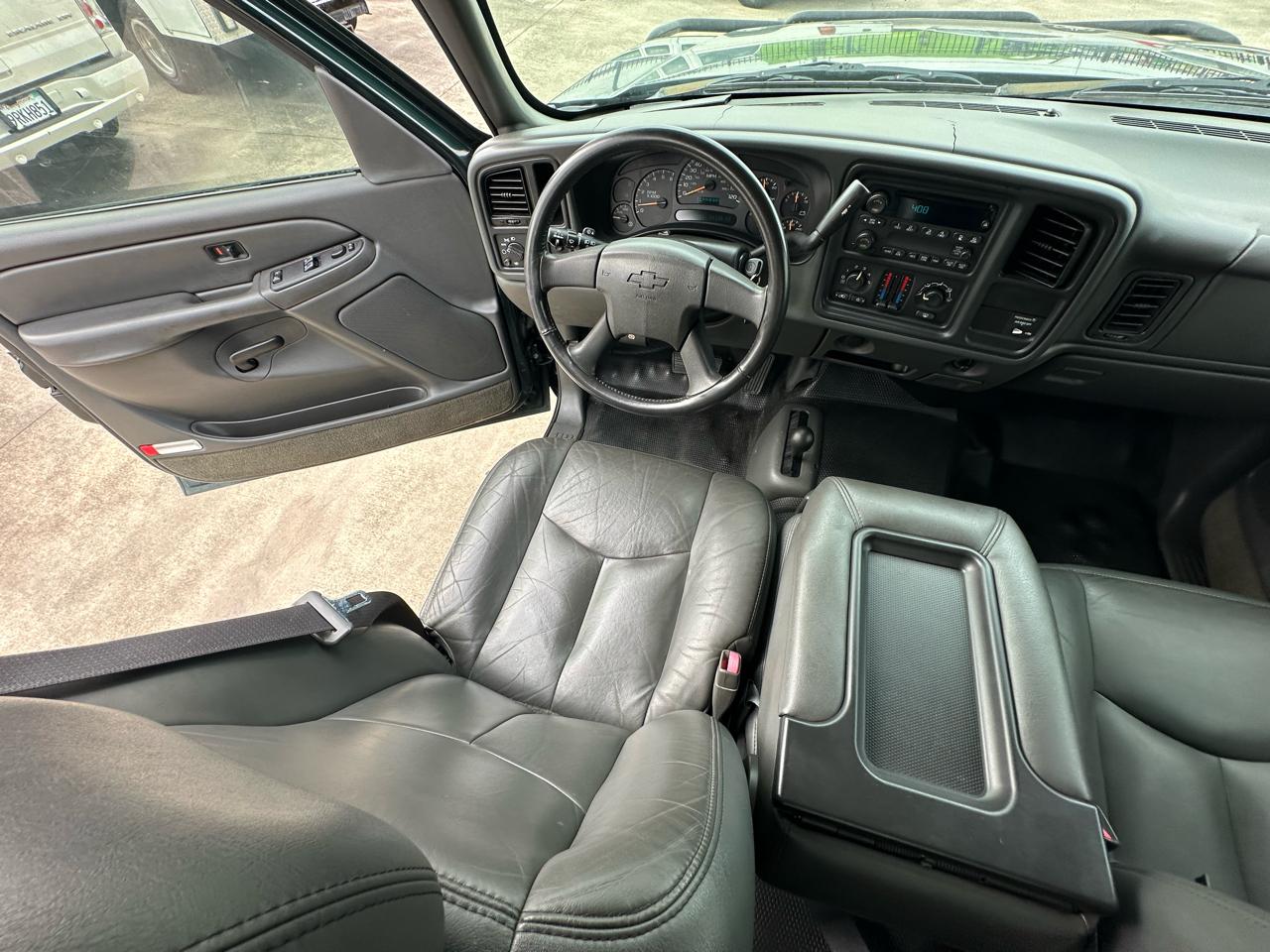 Chevrolet Silverado 2500HD LS Ext. Cab Long Bed 4WD 2004