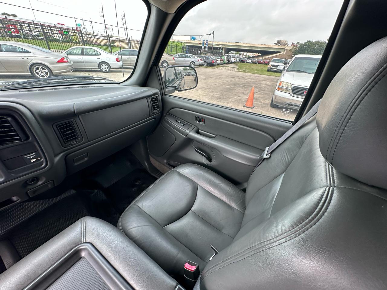 Chevrolet Silverado 2500HD LS Ext. Cab Long Bed 4WD 2004