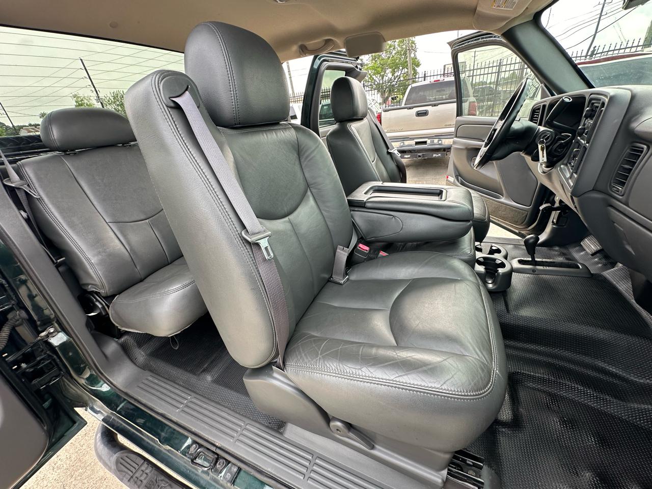 Chevrolet Silverado 2500HD LS Ext. Cab Long Bed 4WD 2004