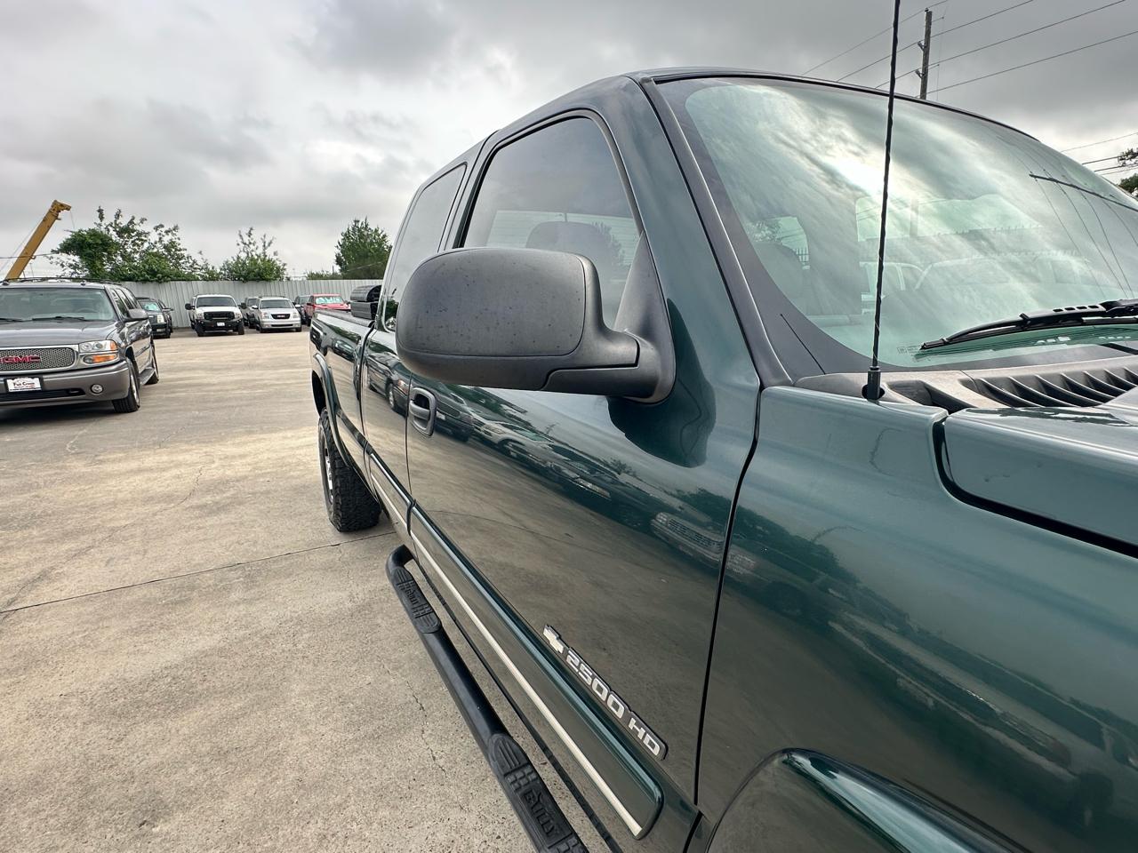 Chevrolet Silverado 2500HD LS Ext. Cab Long Bed 4WD 2004