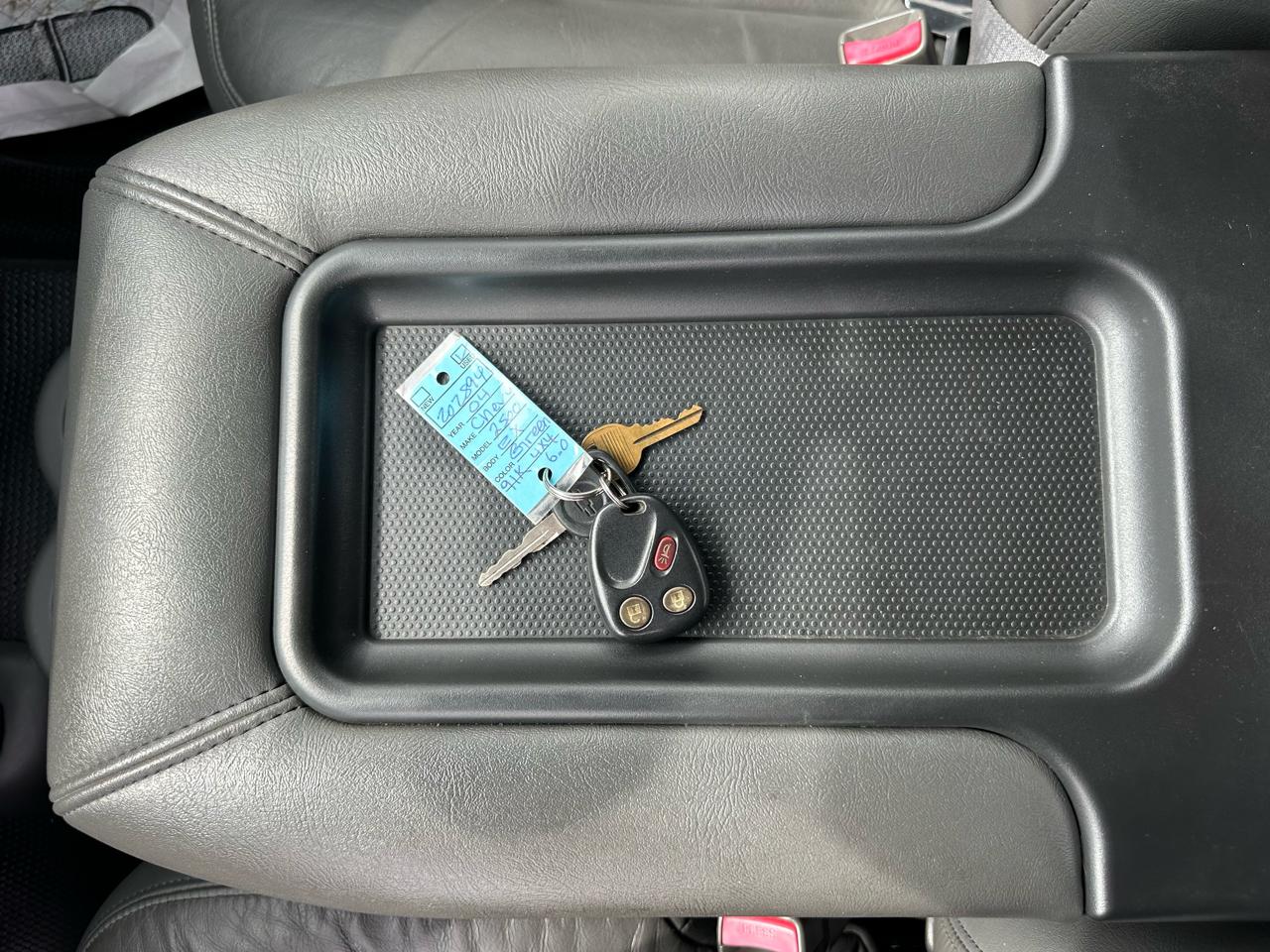 Chevrolet Silverado 2500HD LS Ext. Cab Long Bed 4WD 2004