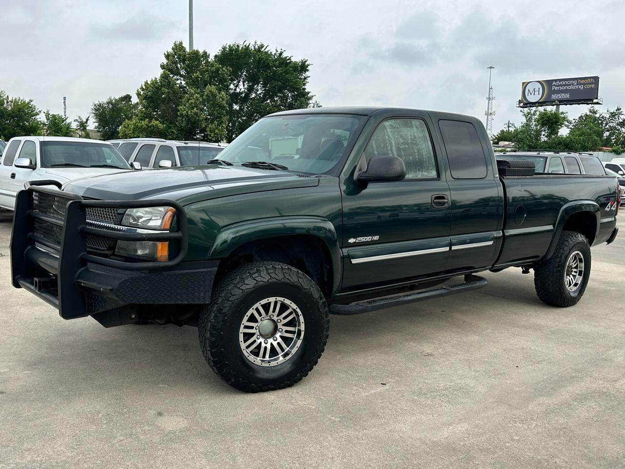 Chevrolet Silverado 2500HD LS Ext. Cab Long Bed 4WD 2004