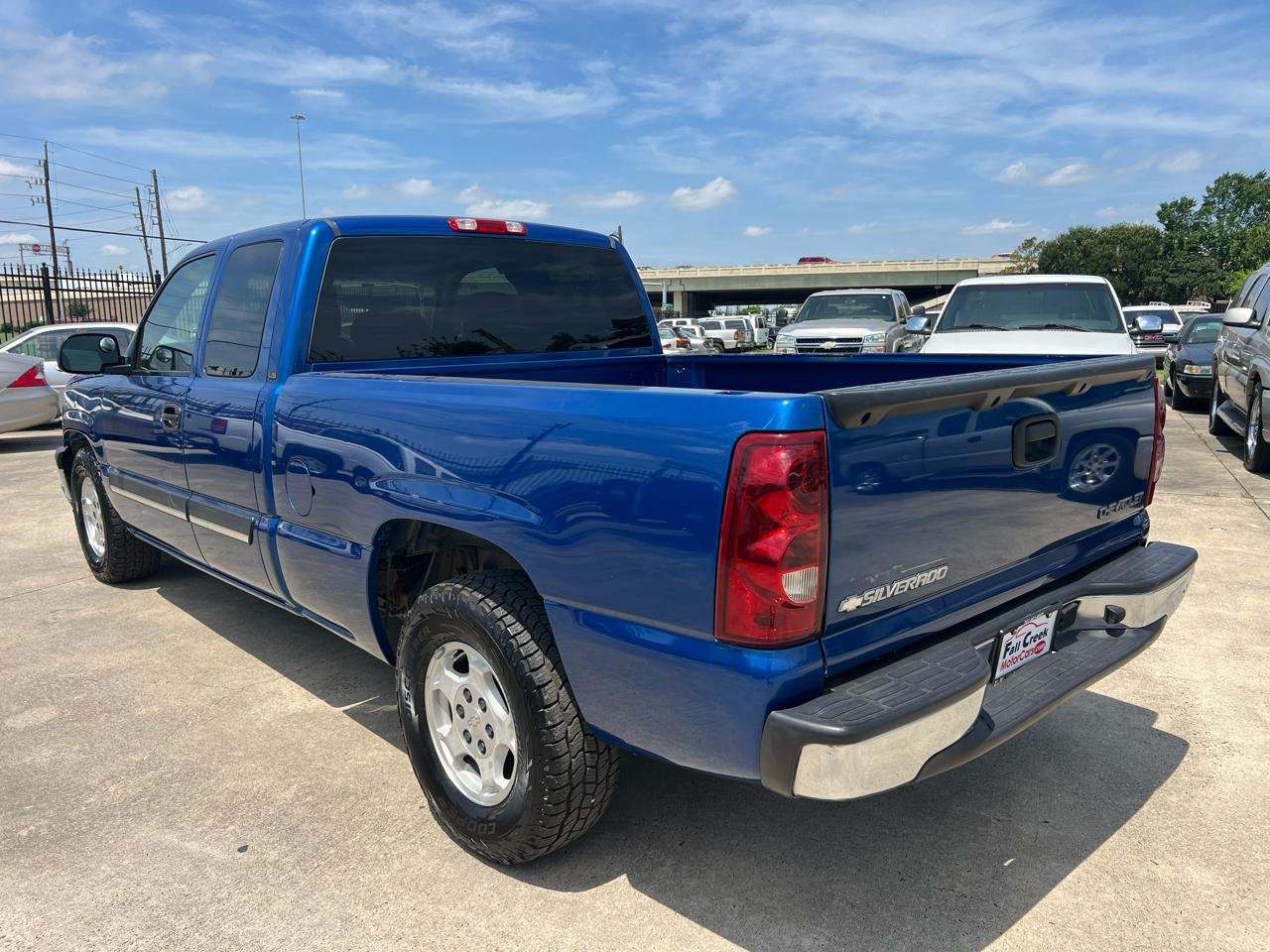 Chevrolet Silverado 1500 LS Ext. Cab 3-Door Short Bed 2WD 2003