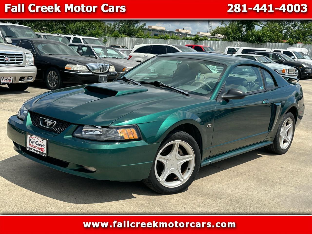 Ford Mustang GT Deluxe Coupe 2003
