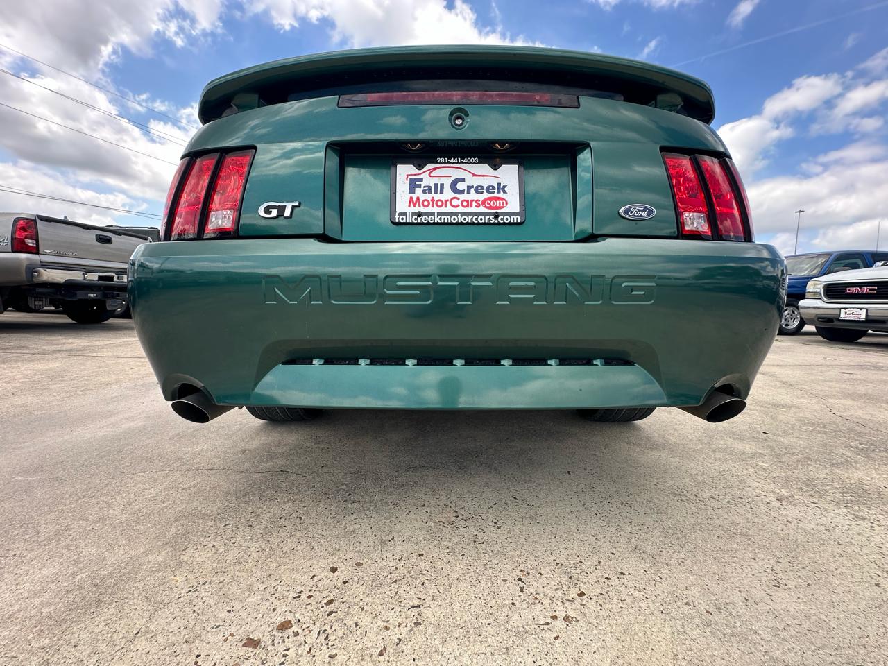 Ford Mustang GT Deluxe Coupe 2003