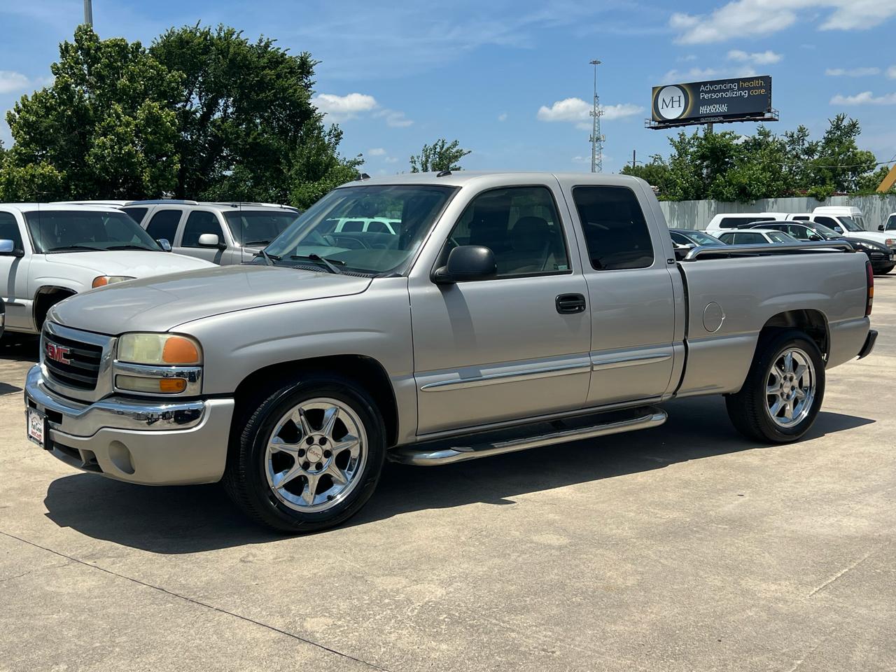 GMC Sierra 1500 SLE Ext. Cab 3-Door Short Bed 2WD 2004