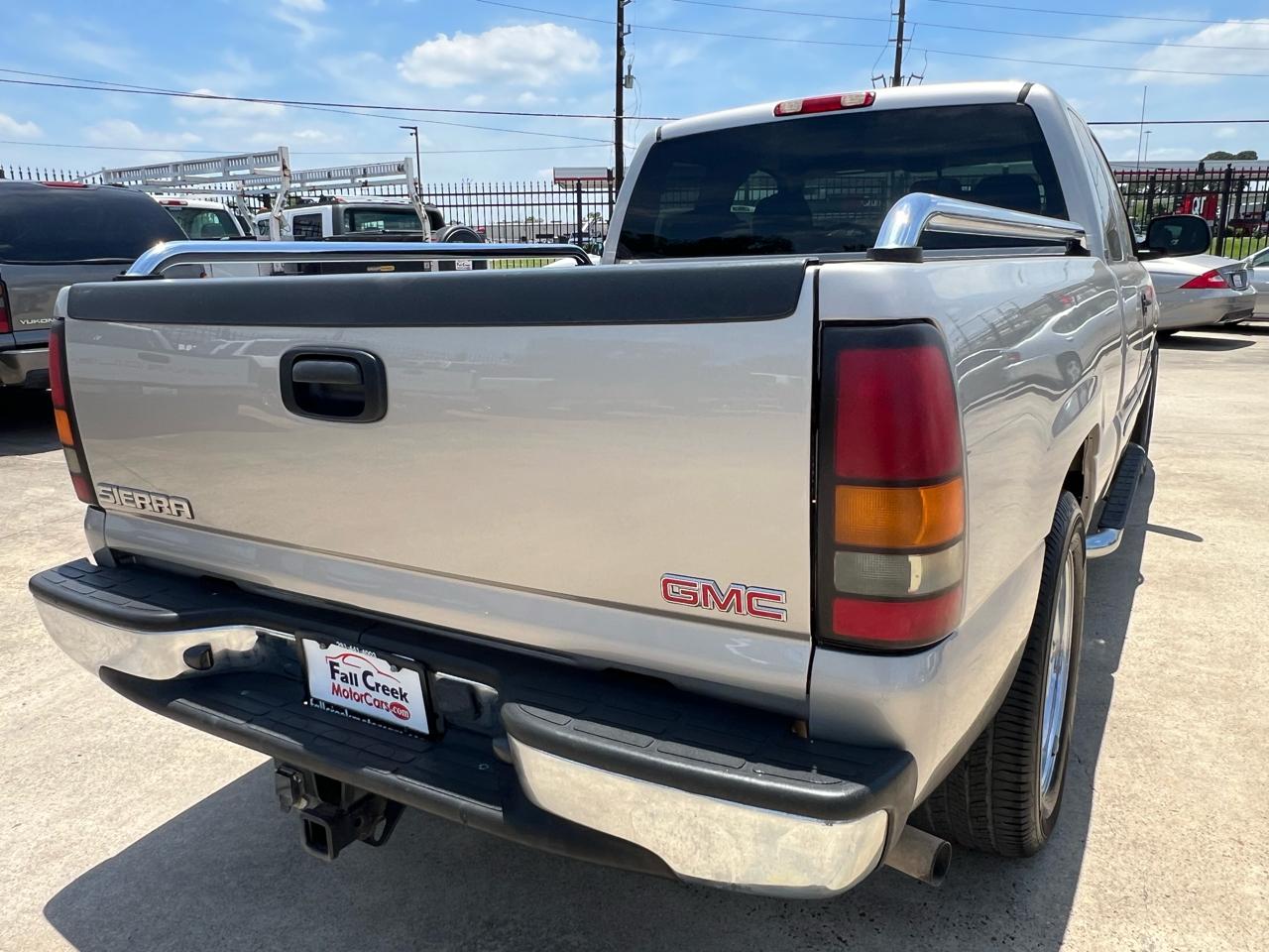 GMC Sierra 1500 SLE Ext. Cab 3-Door Short Bed 2WD 2004